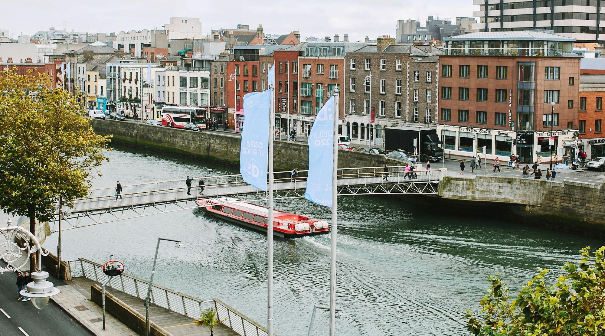Hotel The Morrison Dublin, Curio Collection By Hilton Exterior foto The Liffey in Dublin