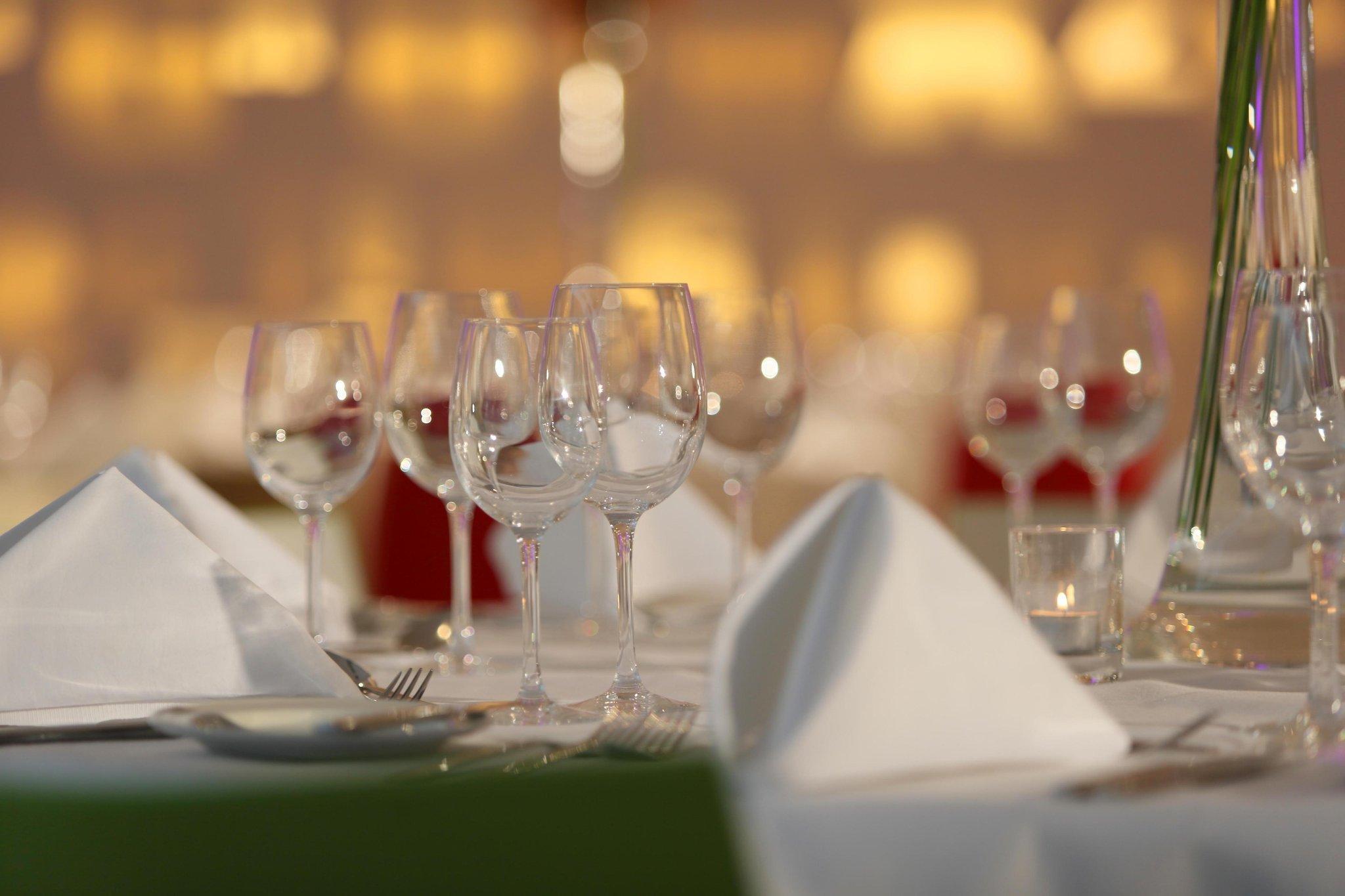 Hotel The Morrison Dublin, Curio Collection By Hilton Restaurant foto Wine glasses