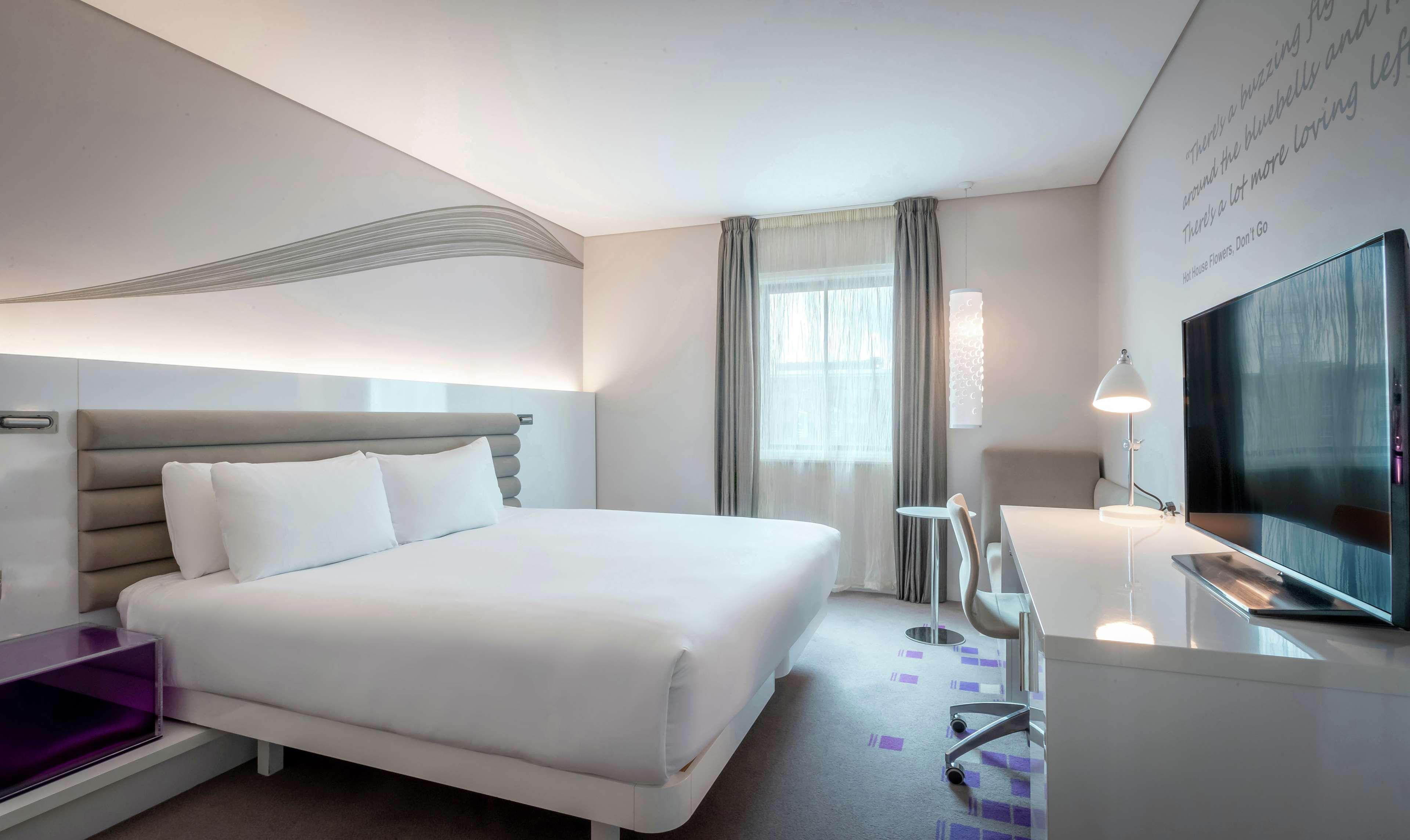Hotel The Morrison Dublin, Curio Collection By Hilton Exterior foto A room at the hotel