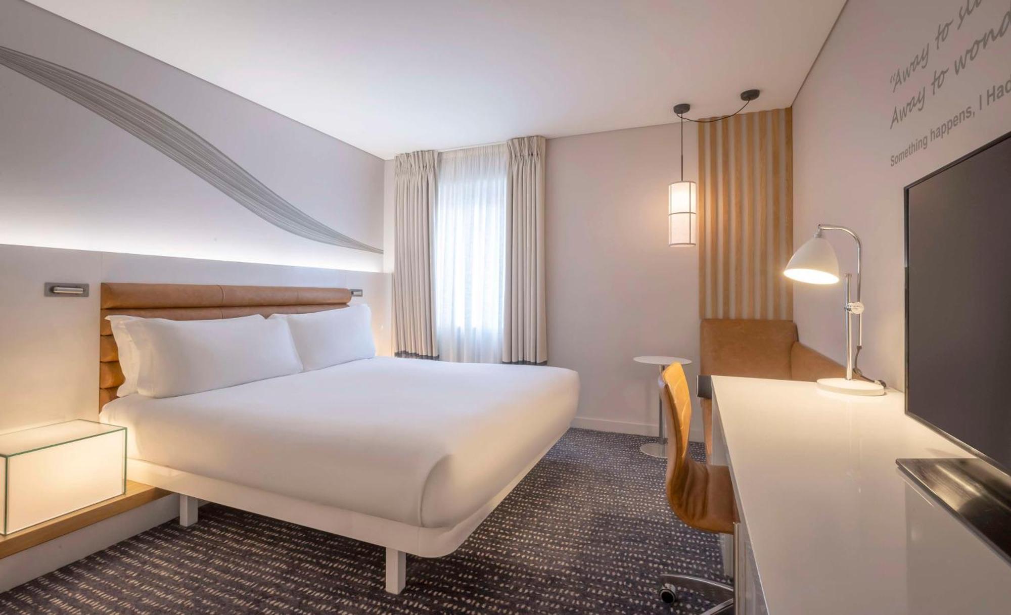 Hotel The Morrison Dublin, Curio Collection By Hilton Exterior foto A room at the hotel
