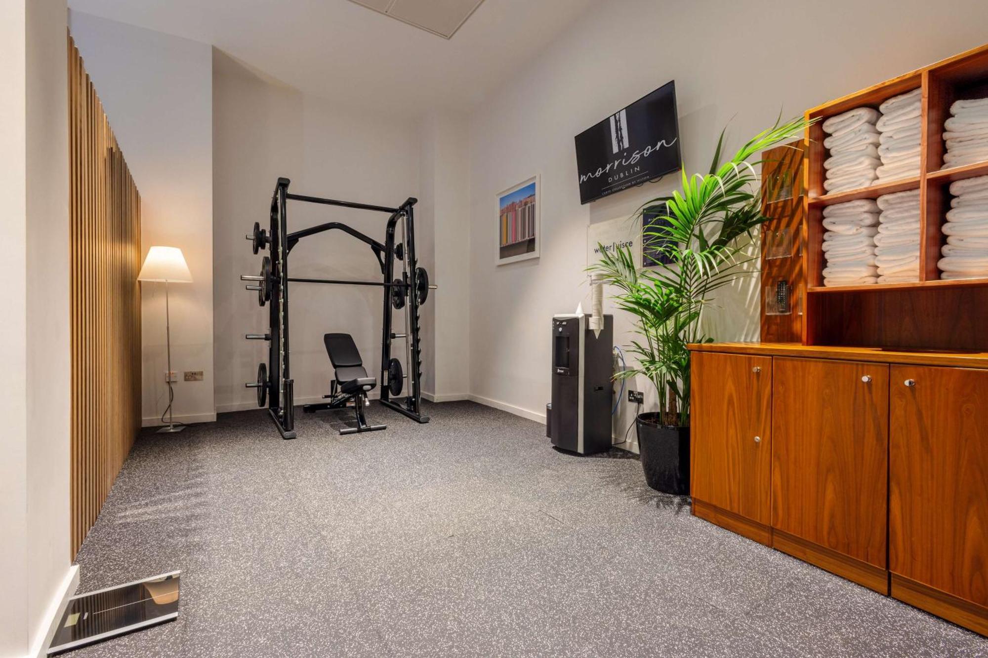 Hotel The Morrison Dublin, Curio Collection By Hilton Exterior foto A typical treatment room at a physiotherapy clinic